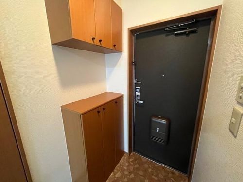 メイプル・パラーシオの玄関