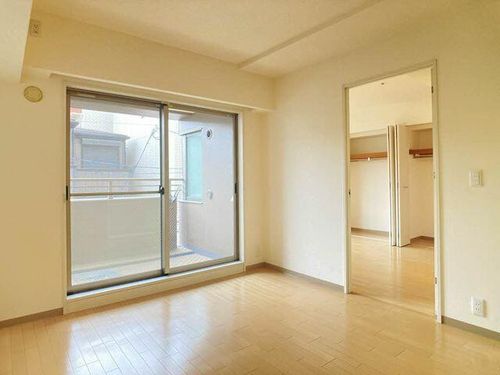 エスティメゾン上町台0304の居間