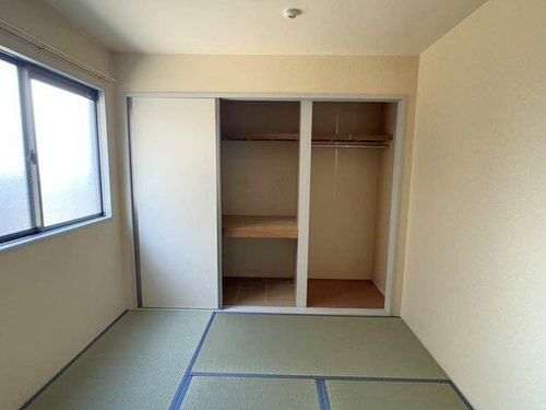 グレイス21D棟E棟E101の居間