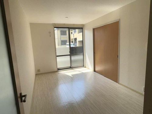 グレイス21D棟E棟E101の居間