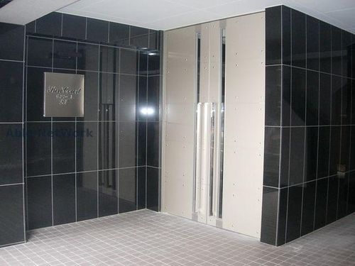 サンコート大通の玄関