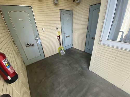 アーバンパレス雅207の玄関