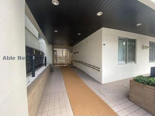 西28丁目パークマンション503の玄関