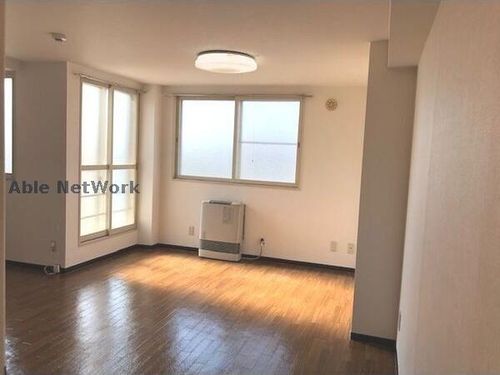 シュペールシャトー505の居間