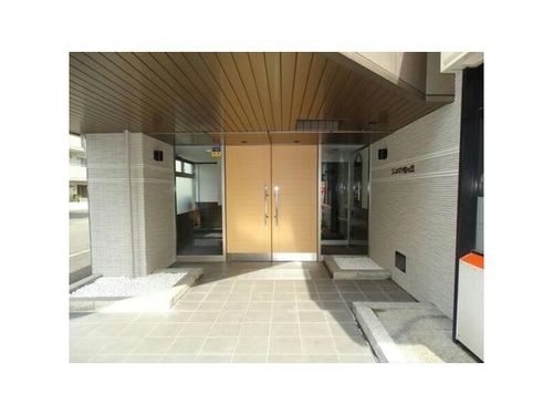 北海道札幌市中央区南十条西18丁目(マンション)の賃貸物件の玄関