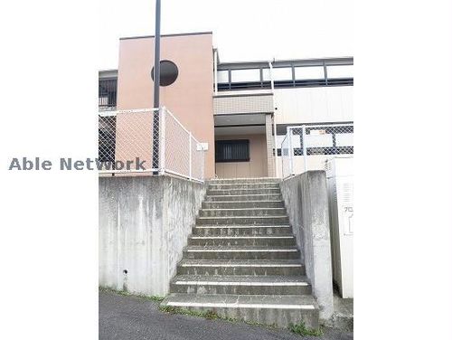 グリーンヒル寺ヶ池205の玄関