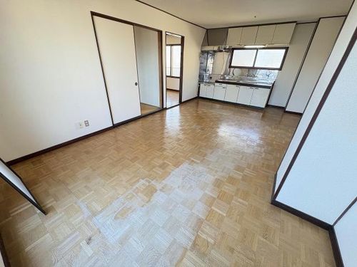 本通4丁目10番1棟2戸2Fの居間