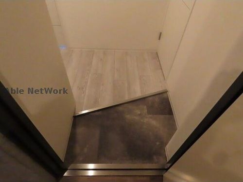 City Premier(シティプレミア)北6条の玄関