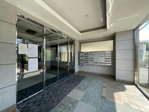 リアライズ函館宝来町604の玄関