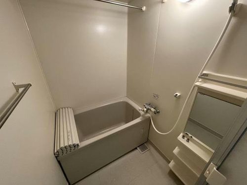 リアライズ函館宝来町604の風呂