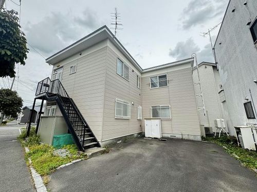 本通1丁目13番 一棟二戸の外観