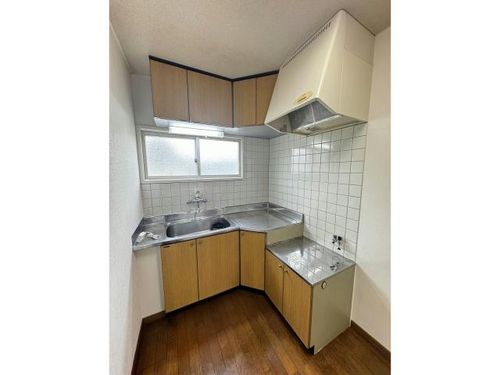 本通1丁目13番 一棟二戸のキッチン