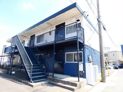 レスト北新川 B棟の外観
