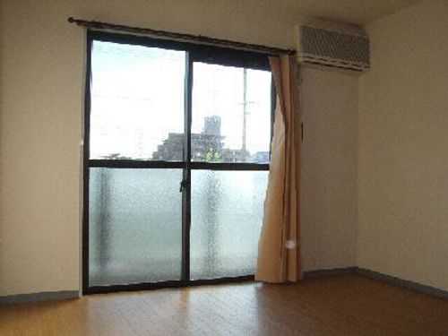 カーサ6の居間