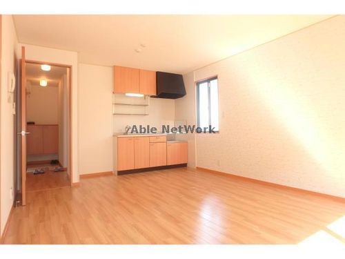 ファミール二池の居間