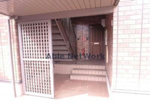 ルミエール植出の玄関