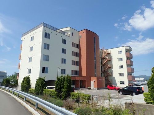 ファンデーションⅡ505の外観