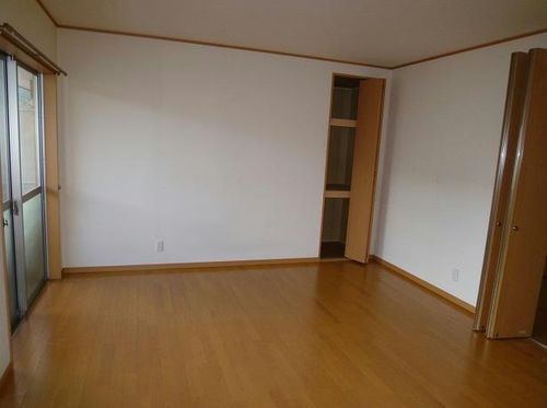 ウエストリバー108の内装