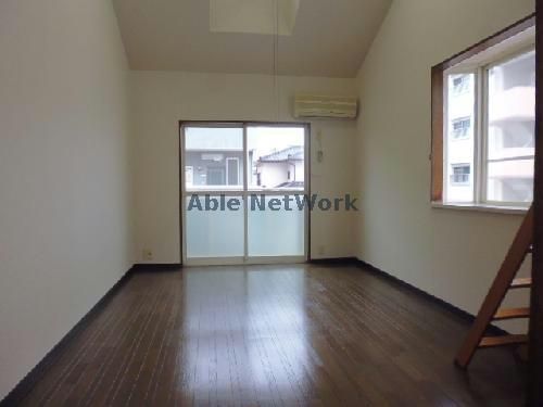 クレーバームーン205の内装