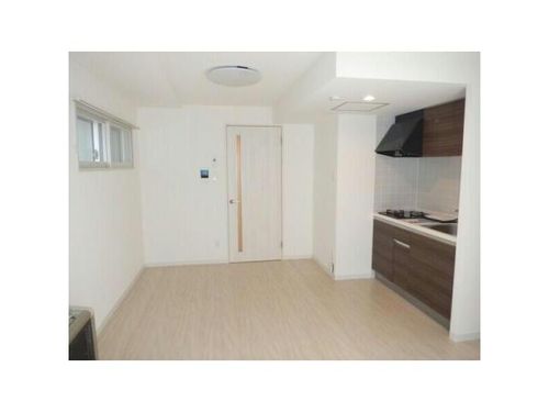 フラットJ南郷通の居間