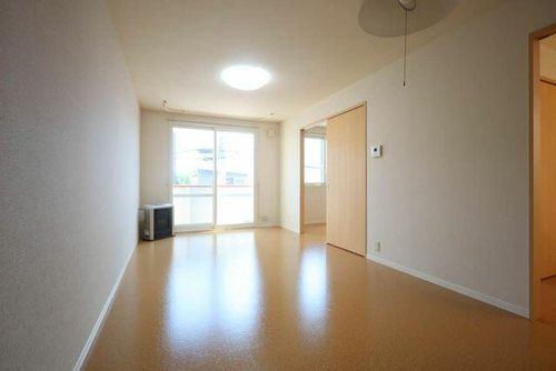 REMAGE E00201の内装