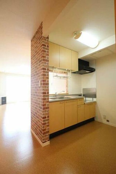 REMAGE E00201の内装