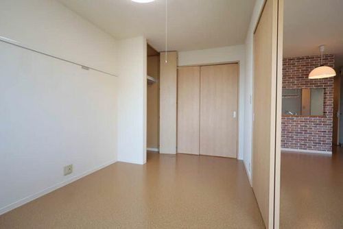 REMAGE E00201の内装