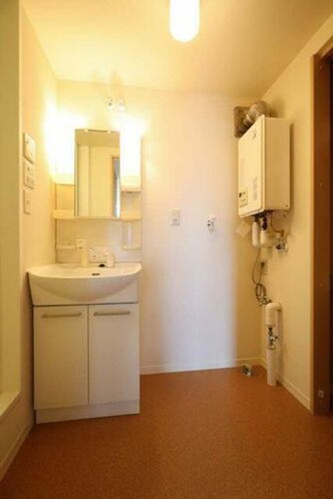 REMAGE E00201の内装