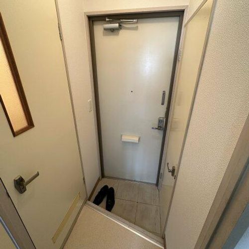 プラザマンション水元323の玄関