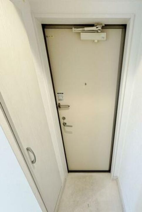 兵庫県尼崎市大庄西町1丁目(アパート)の賃貸物件の玄関