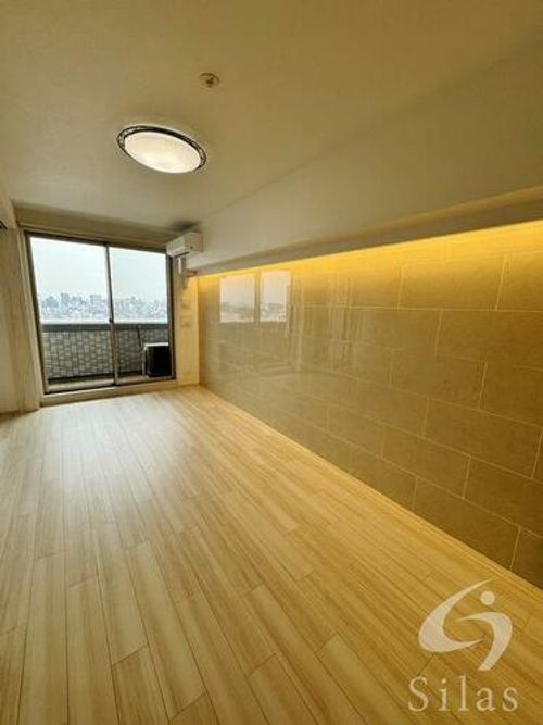 プレジオ帝塚山の居間