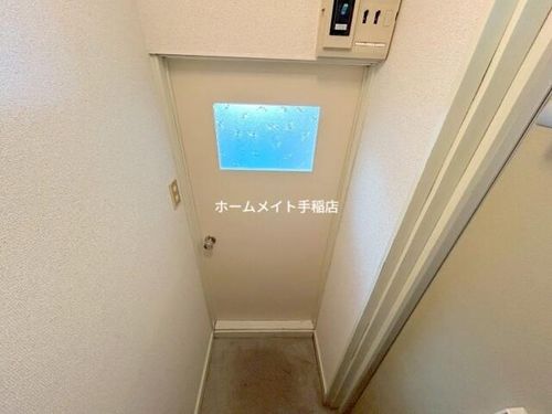 北海道札幌市手稲区前田六条16丁目(アパート)の賃貸物件の玄関