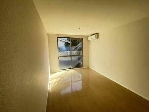 エアホルク ヴィラ A棟の居間