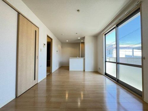 シャーメゾンHIKARIの居間