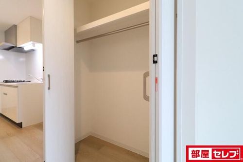 郷前町2丁目マンション201の内装