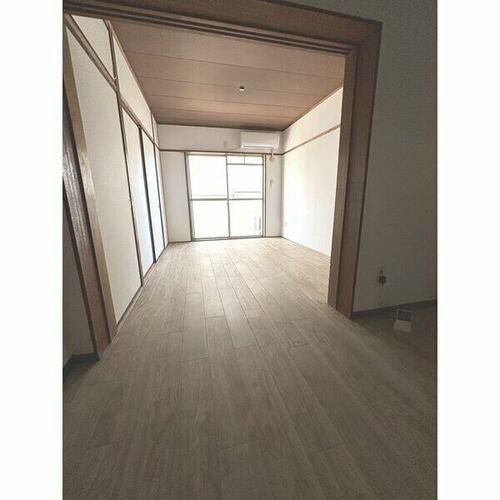 ハイツサンローランの内装