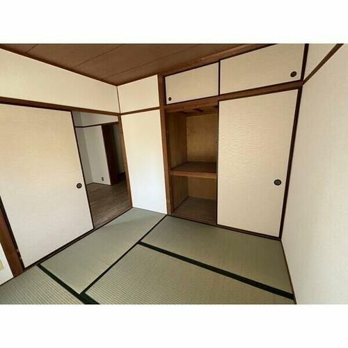 ハイツサンローランの内装