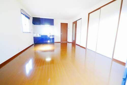 シャーメゾン中曽根 B棟B0102の居間