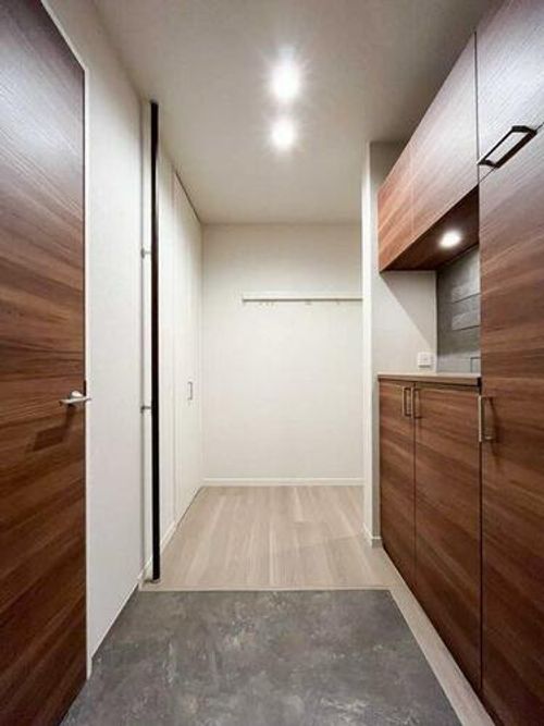 シャーメゾン赤坂けやき通りの玄関