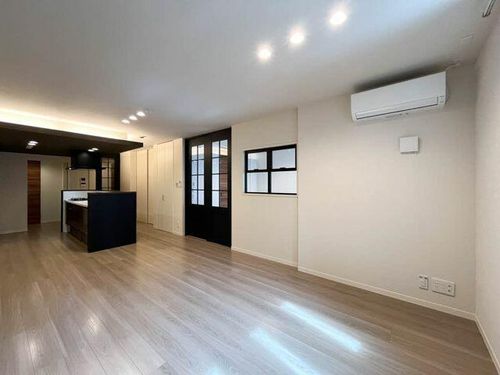 シャーメゾン赤坂けやき通りの居間