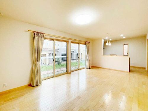 福岡県春日市天神山1丁目(一戸建)の賃貸物件A0101の居間