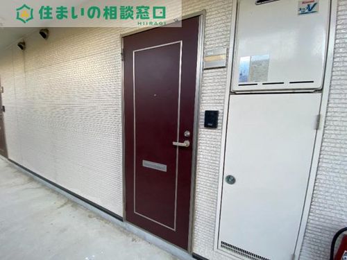 愛知県碧南市立山町1丁目(アパート)の賃貸物件の玄関