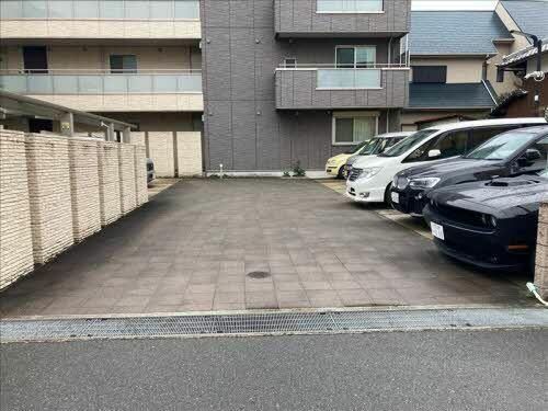 スクエア コート ミーティア0301の外観