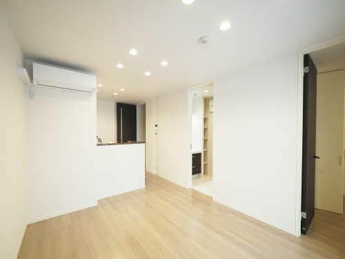 シャーメゾン グランデール清和0202の居間