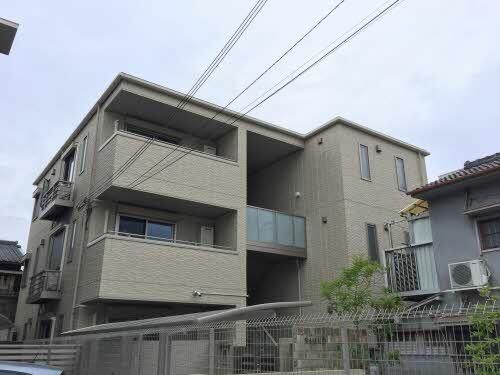 シャルル・オー0303の外観