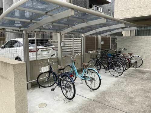 シャルル・オー0303の外観