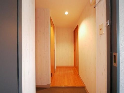 北海道札幌市中央区南十二条西16丁目(マンション)の賃貸物件の玄関