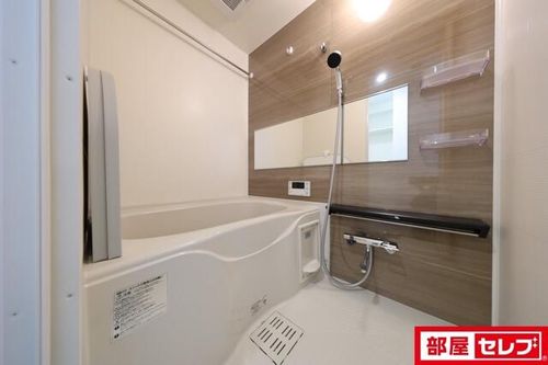 プレサンス桜山駅前アフォード1401の風呂