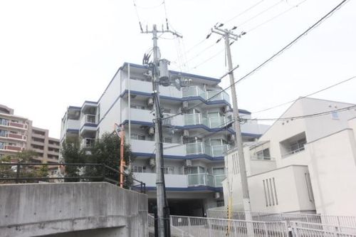 ヒルバレー妙法寺駅前の外観