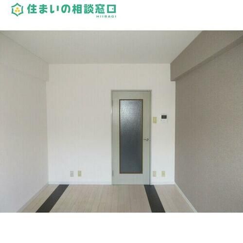 愛知県岡崎市明大寺町字荒井(マンション)の賃貸物件の内装